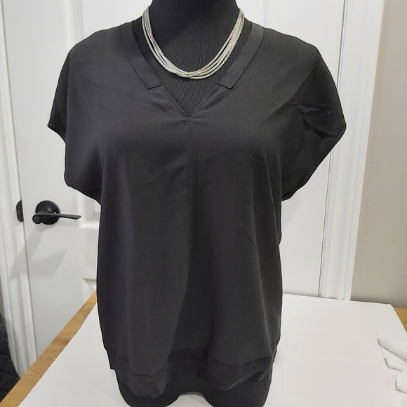 Gently once used Mattison V-neck short sleeve top, Size: small-medium fit - Picture 1 of 9